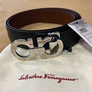 Salvatore Ferragamo reversible, gnu size 40